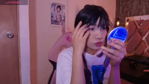 Snapshot of terraelowen chatting on December 2, 11:48 am Terra Elowen online show from December 2, 11:48 am