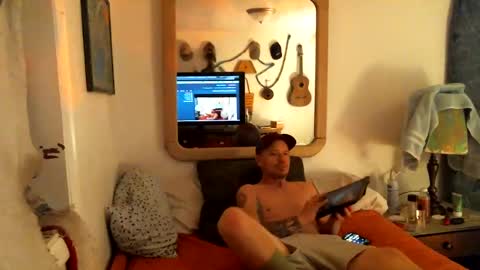 Snapshot of terrainme chatting on December 31, 12:46 pm Axle online show from December 31, 12:46 pm