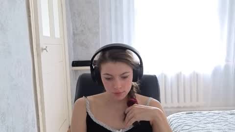 Anny Simpson online show from September 19, 6:26 am