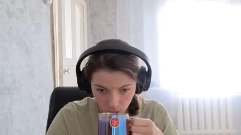 Anny Simpson online show from October 23, 6:13 am