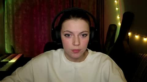 Anny Simpson online show from March 17, 8:12 pm