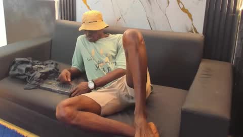 terranze_z online show from October 11, 9:46 pm