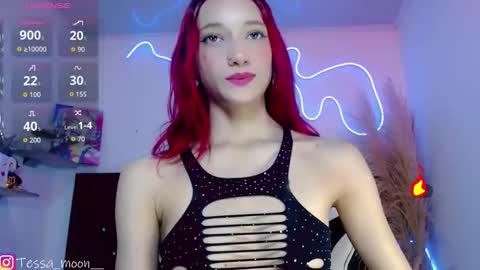 Snapshot of tessa_moon__ chatting on November 15, 8:27 pm Tessa online show from November 15, 8:27 pm