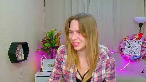 Snapshot of tessadaybreak chatting on May 26, 6:53 am tessadaybreak online show from May 26, 6:53 am