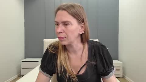 Snapshot of tessadaybreak chatting on July 20, 6:38 am tessadaybreak online show from July 20, 6:38 am