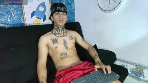 Snapshot of tessarion_black chatting on June 23, 5:27 am Tessarion online show from June 23, 5:27 am