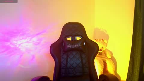 Snapshot of tessawhisnton chatting on September 18, 4:31 pm Tessy online show from September 18, 4:31 pm