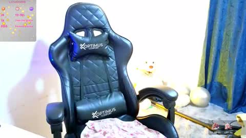 Snapshot of tessawhisnton chatting on December 13, 7:53 pm Tessy online show from December 13, 7:53 pm