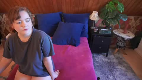 Tessa online show from May 1, 2:54 pm