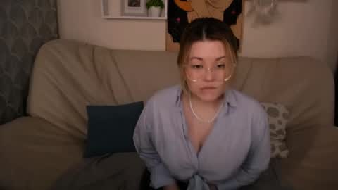 Snapshot of tesspleasure chatting on January 4, 3:07 am TESSA online show from January 4, 3:07 am