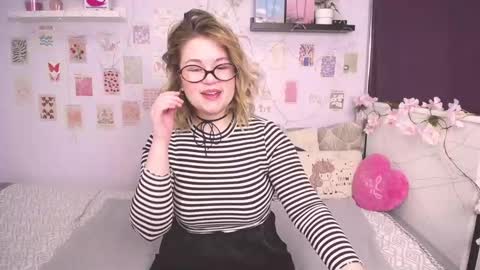 Snapshot of tesspleasure chatting on January 10, 5:15 am TESSA online show from January 10, 5:15 am