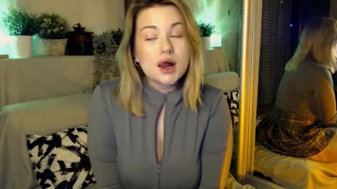 Snapshot of tesspleasure chatting on February 16, 1:16 pm TESSA online show from February 16, 1:16 pm