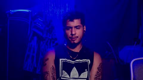 Snapshot of testotease chatting on December 17, 2:55 am Milo online show from December 17, 2:55 am