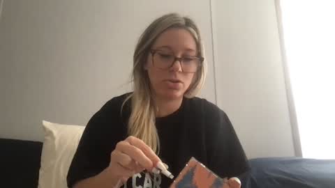 Snapshot of texas_blonde chatting on September 12, 5:46 pm Daphne Summers online show from September 12, 5:46 pm