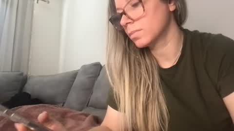 Daphne Summers online show from August 8, 5:59 pm