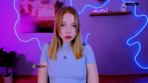 Snapshot of teya_starling chatting on March 21, 8:30 am teya_starling online show from March 21, 8:30 am