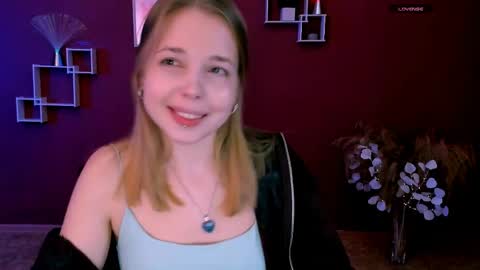 Snapshot of teya_starling chatting on March 23, 8:40 am teya_starling online show from March 23, 8:40 am