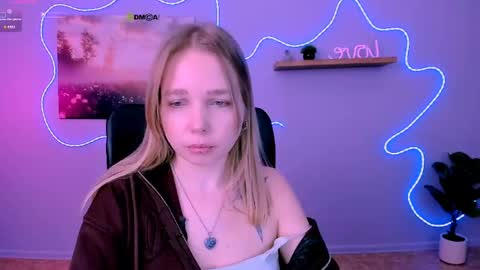 Snapshot of teya_starling chatting on April 11, 7:45 am teya_starling online show from April 11, 7:45 am