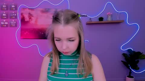 Snapshot of teya_starling chatting on April 25, 7:55 am teya_starling online show from April 25, 7:55 am