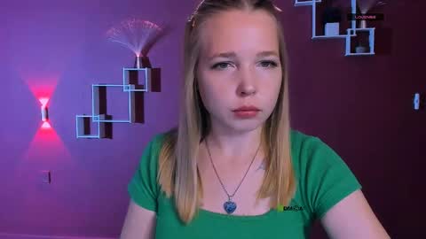 Snapshot of teya_starling chatting on May 11, 7:47 am teya_starling online show from May 11, 7:47 am