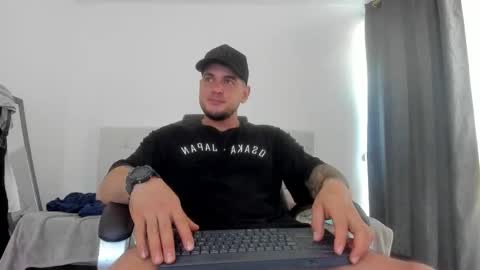 Snapshot of teylor_creed chatting on October 21, 7:14 pm teylor creed online show from October 21, 7:14 pm