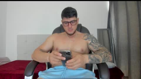 Snapshot of teylor_creed chatting on November 14, 7:34 pm teylor creed online show from November 14, 7:34 pm