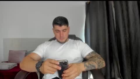 Snapshot of teylor_creed chatting on November 17, 7:19 pm teylor creed online show from November 17, 7:19 pm