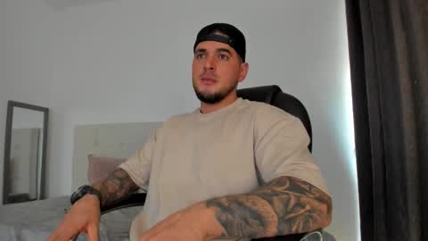 Snapshot of teylor_creed chatting on December 2, 6:47 pm teylor creed online show from December 2, 6:47 pm