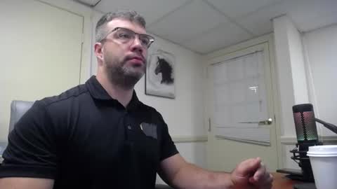 Snapshot of tgensin chatting on October 7, 11:40 am tgensin online show from October 7, 11:40 am