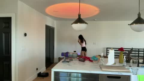 babygirlmami online show from June 21, 8:33 pm
