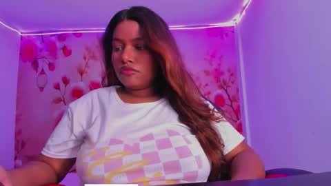 Snapshot of thais_waldrof chatting on October 23, 4:01 am Andreina online show from October 23, 4:01 am