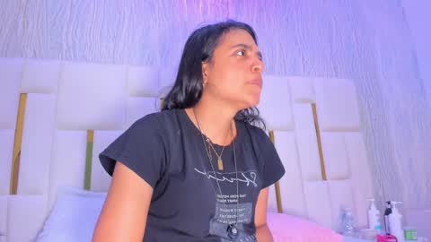 Snapshot of thalia888_ chatting on May 24, 7:08 pm thalia888_ online show from May 24, 7:08 pm
