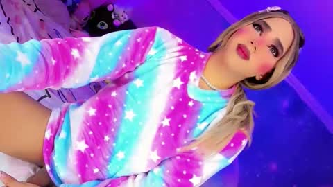 Thalia Girl online show from February 24, 2:20 am