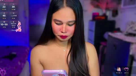Ms. Thalia online show from April 24, 6:32 pm