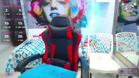 Snapshot of thalia_mills19 chatting on June 26, 2:16 am Andrea online show from June 26, 2:16 am