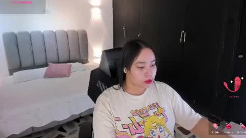 Snapshot of thaliabrooks_ chatting on July 19, 4:27 am Thalia online show from July 19, 4:27 am