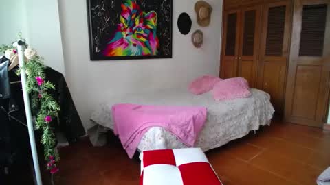    online show from December 27, 6:53 pm