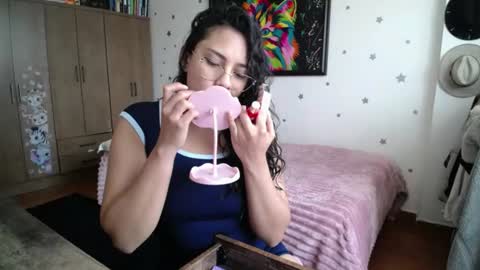    online show from July 31, 5:01 pm