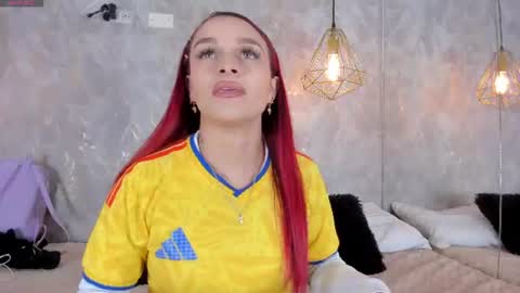 Snapshot of thalira_angels chatting on July 7, 2:43 pm THALIRA ANGELS online show from July 7, 2:43 pm