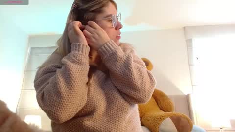 Snapshot of thamarajane1 chatting on January 4, 8:27 pm online show from January 4, 8:27 pm