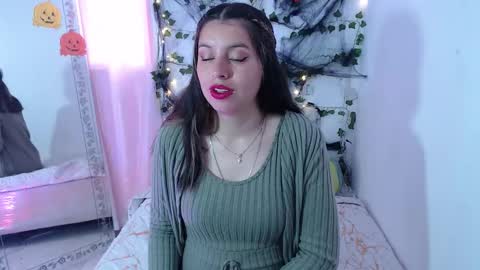 Snapshot of thamarajane1 chatting on October 22, 12:27 pm online show from October 22, 12:27 pm