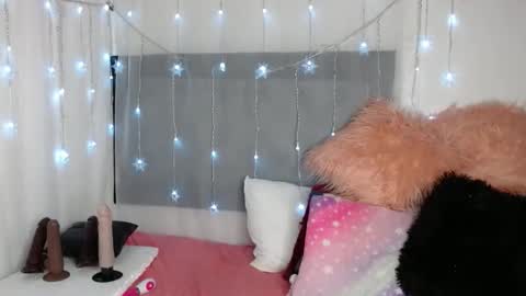 Snapshot of thamarar chatting on November 27, 2:46 am Thamara online show from November 27, 2:46 am