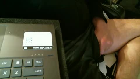 Snapshot of thameslee chatting on December 20, 3:14 am Thames online show from December 20, 3:14 am