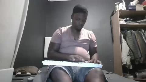 thamtsho1108 online show from January 5, 10:24 pm