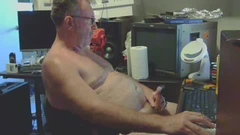 Snapshot of thang5545 chatting on February 7, 3:23 am thang5545 online show from February 7, 3:23 am