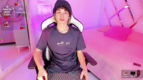 thanier_18 online show from February 20, 7:14 pm