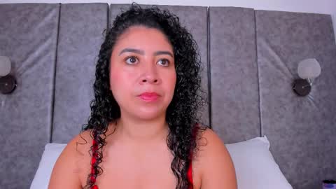 thara webstter online show from February 3, 11:26 am