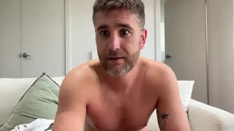 thataustralianguy11 online show from March 12, 8:20 am