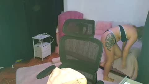   online show from November 21, 6:28 pm