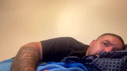 thatguymichael93 online show from October 25, 5:59 am